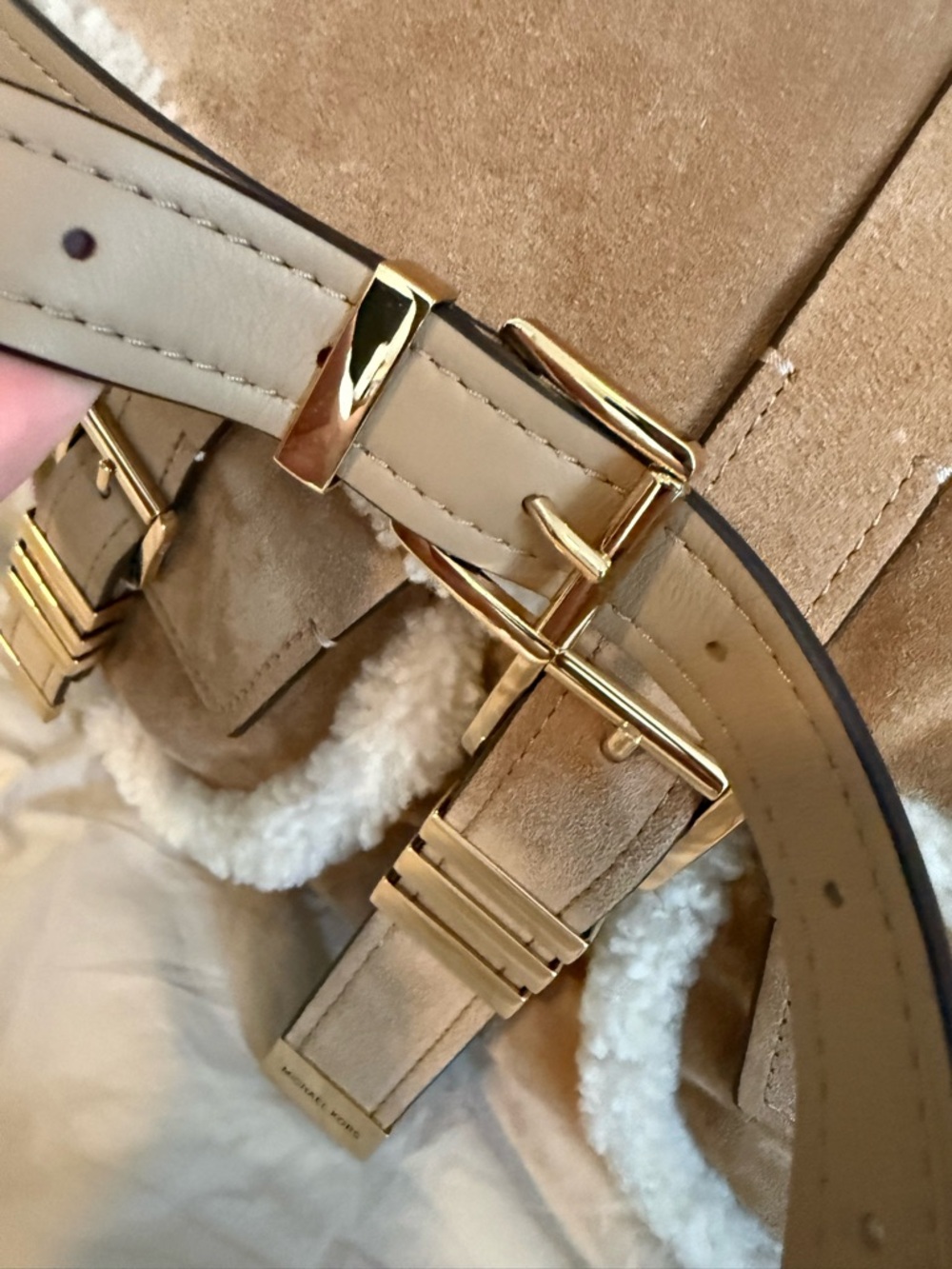 Rare-EUC-Michael kors Suede Shearling Accent Crossbody Bag in Tan - Picture 8 of 8